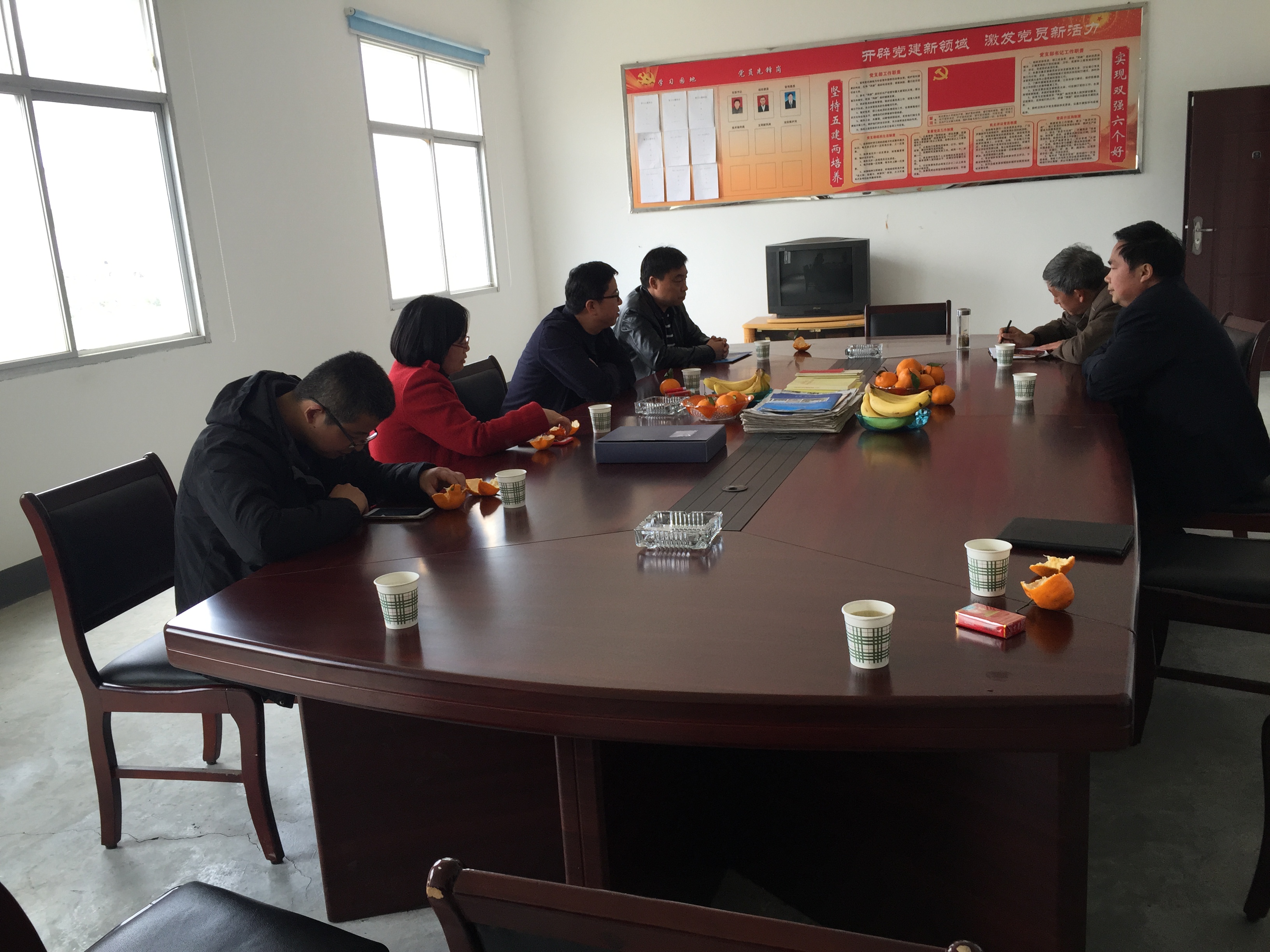 市水利局包聯(lián)秦巴公司，市局領(lǐng)導(dǎo)一行五人于2017年3月9日親自來(lái)指導(dǎo)企業(yè)如何發(fā)展，安排新一年的工作計(jì)劃